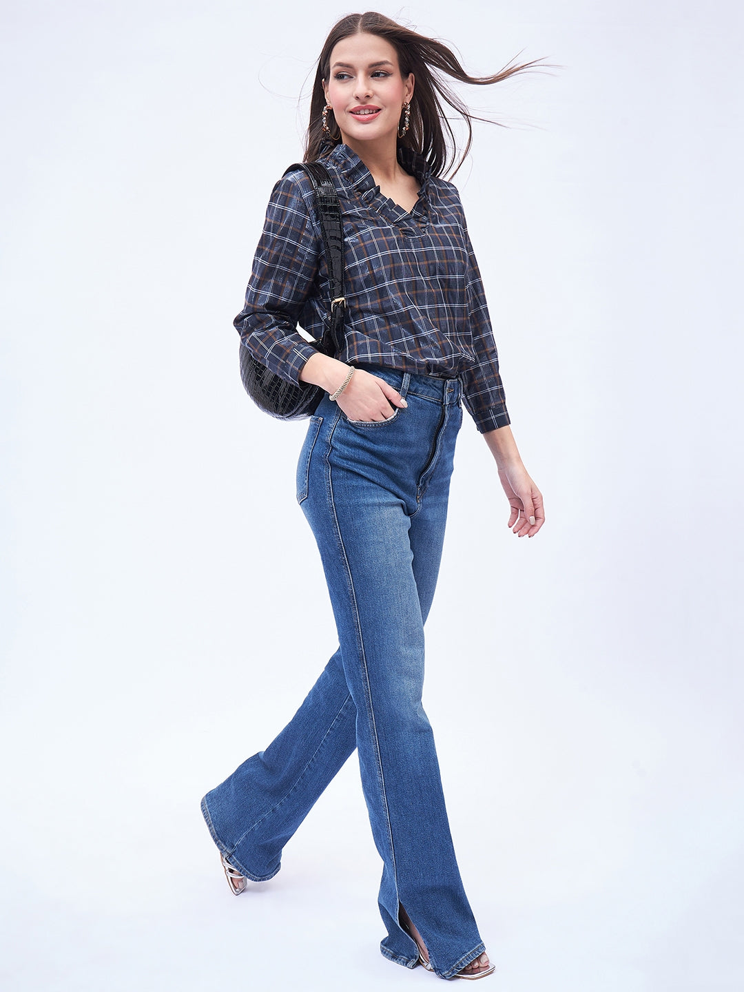 RUFFLE NECK 3/4 SLEEVE TOP