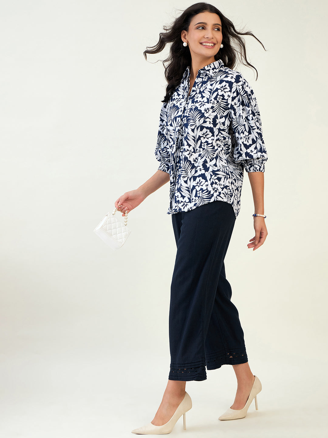LACE TRIM LINEN PANTS