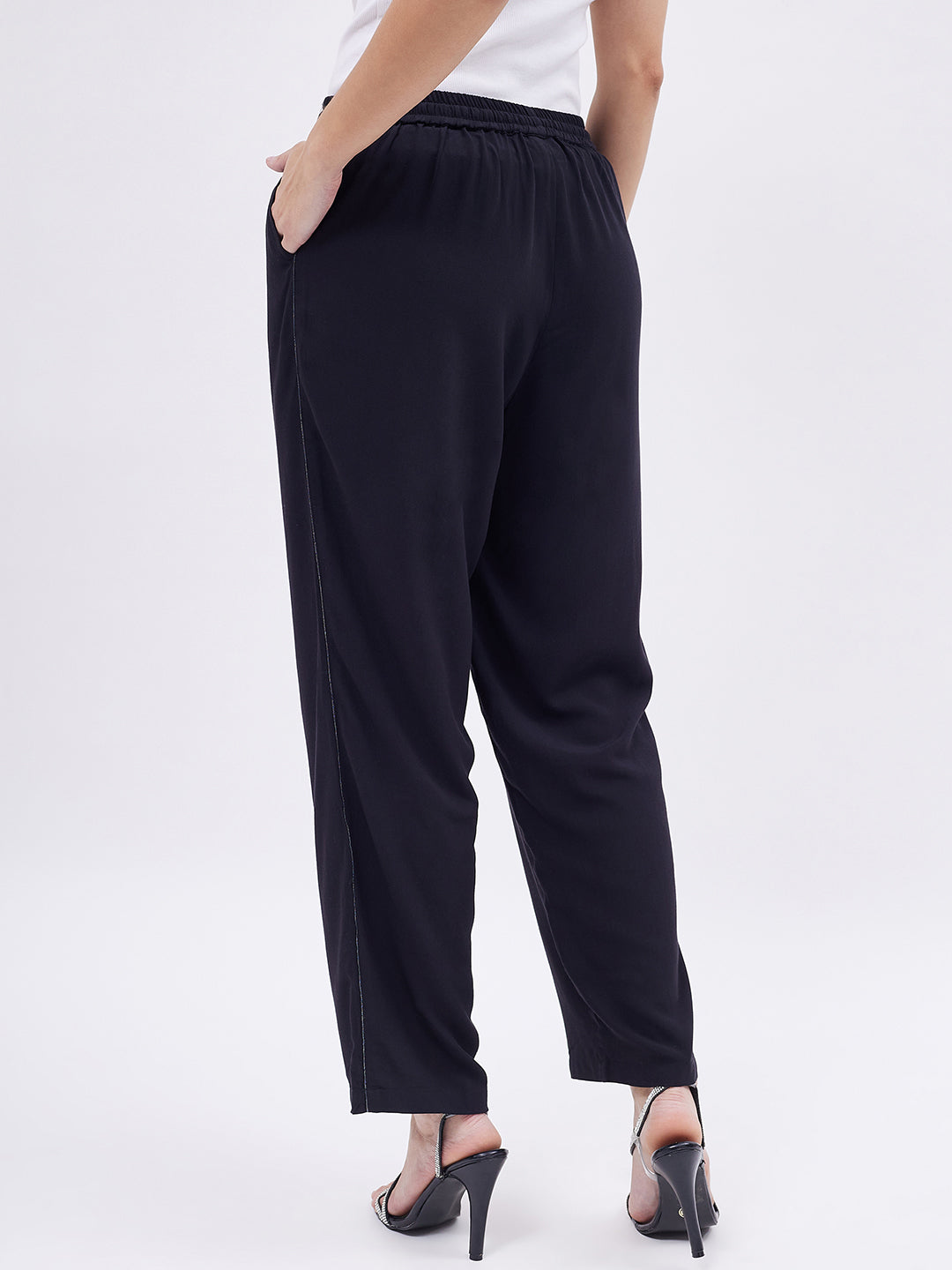 CONTRAST PIPING COMFY PANTS