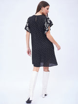 CONTRAST PRINT FLUTTER SLEEVE DRESS