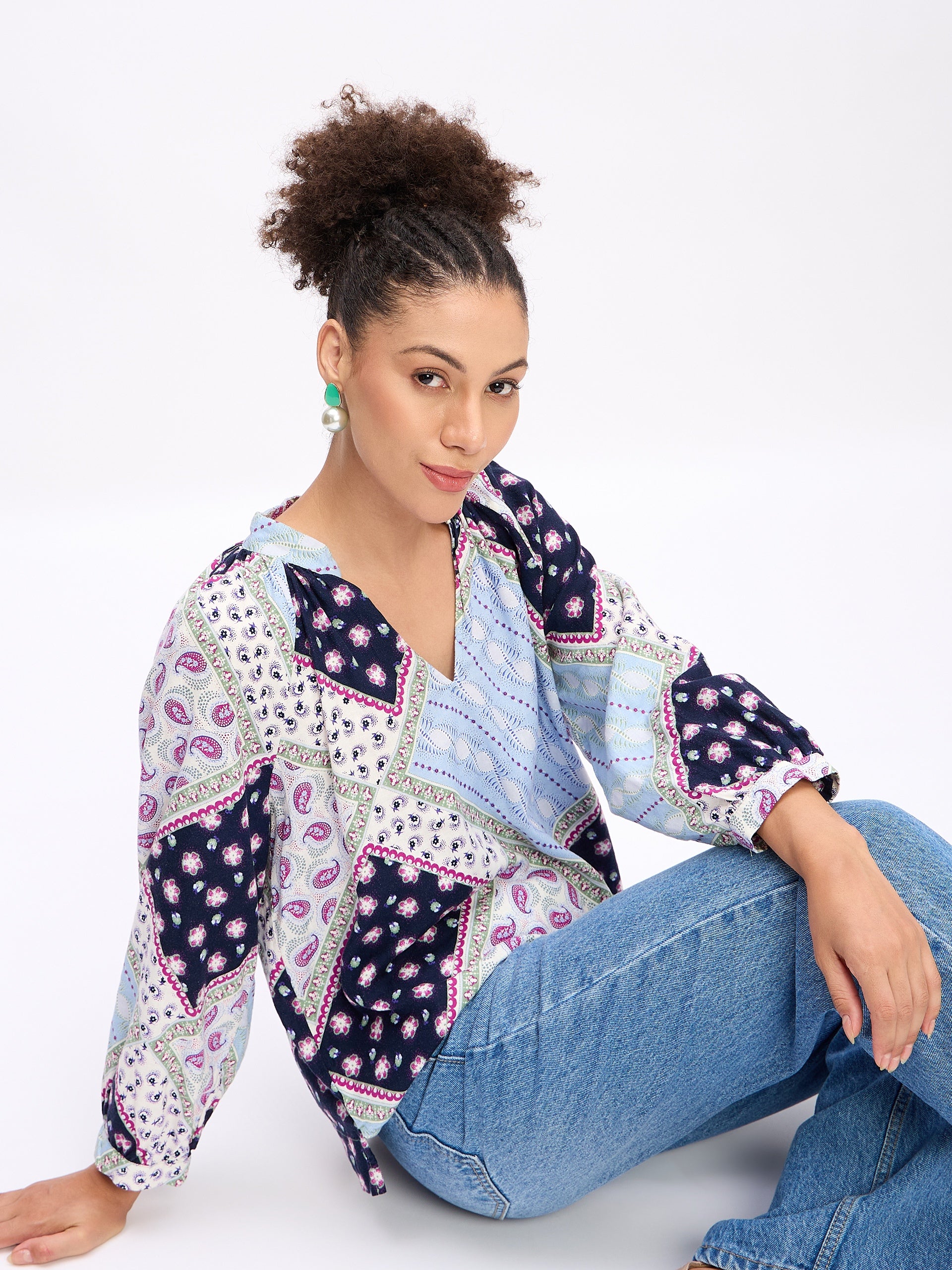 SPLIT NECK RELAXED TOP