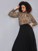 SMOCKED ANIMAL PRINTED TOP