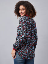 ALL OVER PRINTED TOP WITH CHECK NECK TIE